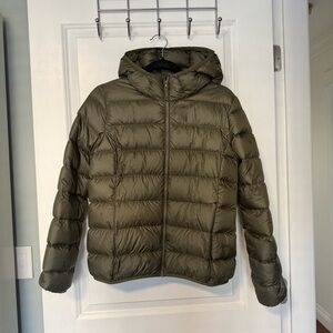 Aritzia TNA The Little Puff